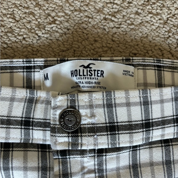 Hollister Plaid Pants - Picture 2 of 4